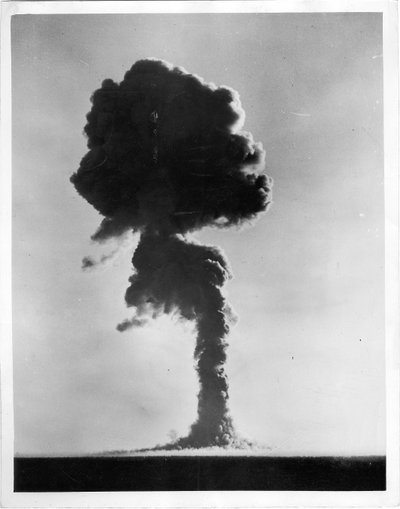 英国第二枚原子武器爆炸，1953年10月15日（明胶银印） 作者 英国摄影师